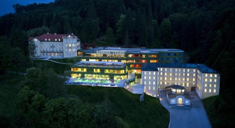 Rimske Terme Resort - Hotel Zdraviliski Dvor Rimske Toplice Esterno foto