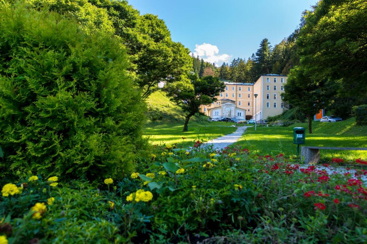 Rimske Terme Resort - Hotel Zdraviliski Dvor Rimske Toplice Esterno foto